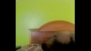 Жирная китаяночка кайфует перед вебкамерой